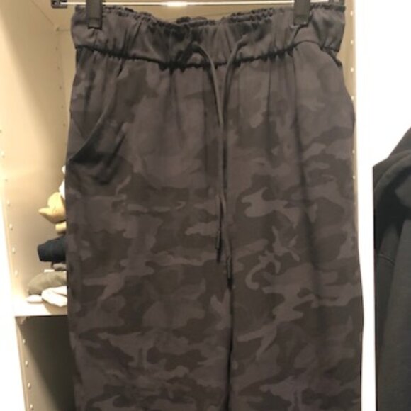 Lululemon Stretch High Rise 7/8 Pants Incognito Camo Multi Grey size 4 - Picture 6 of 14